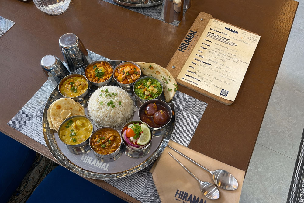 Best Pure Veg Thali in Nagpur with Unlimited Servings